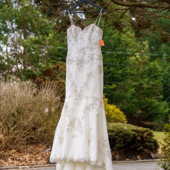 Michelle Roth Kleinfeld Wedding Gown, never worn NWT, Sz 12 non altered - Picture 5 of 7